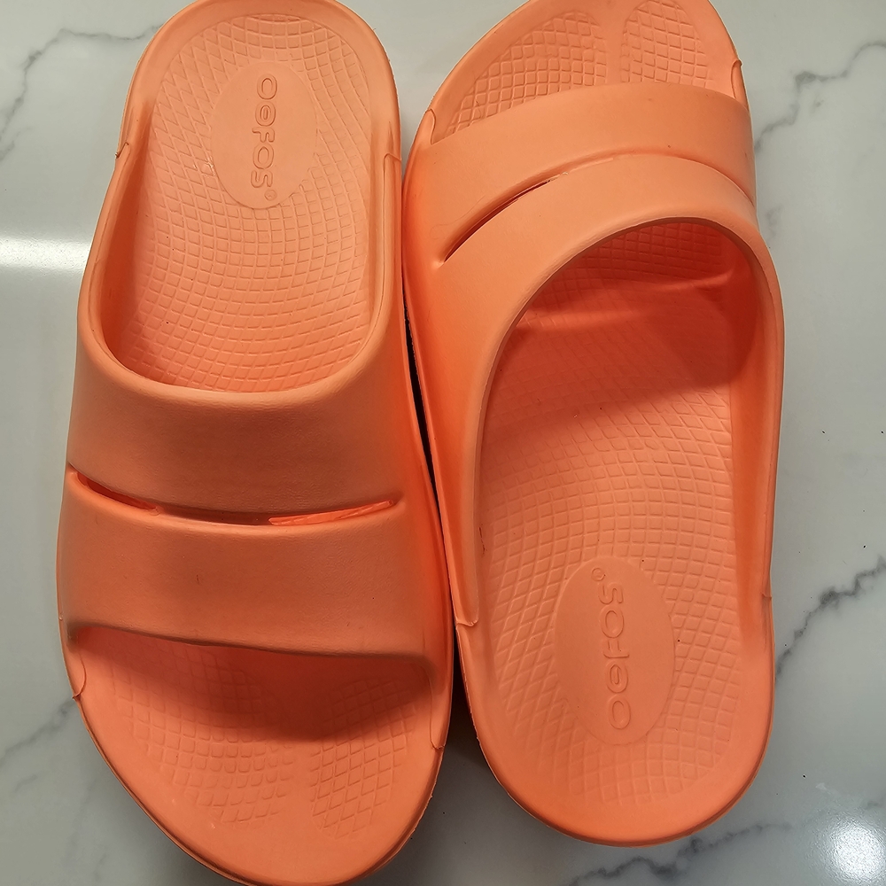 OOFOS Coral Orange Women's Recovery Slide Sandals